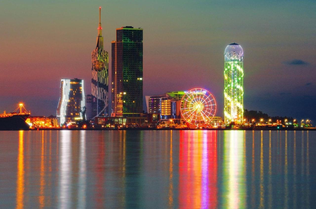 Orbi City Apartments On The Beach บาทูมิ ภายนอก รูปภาพ