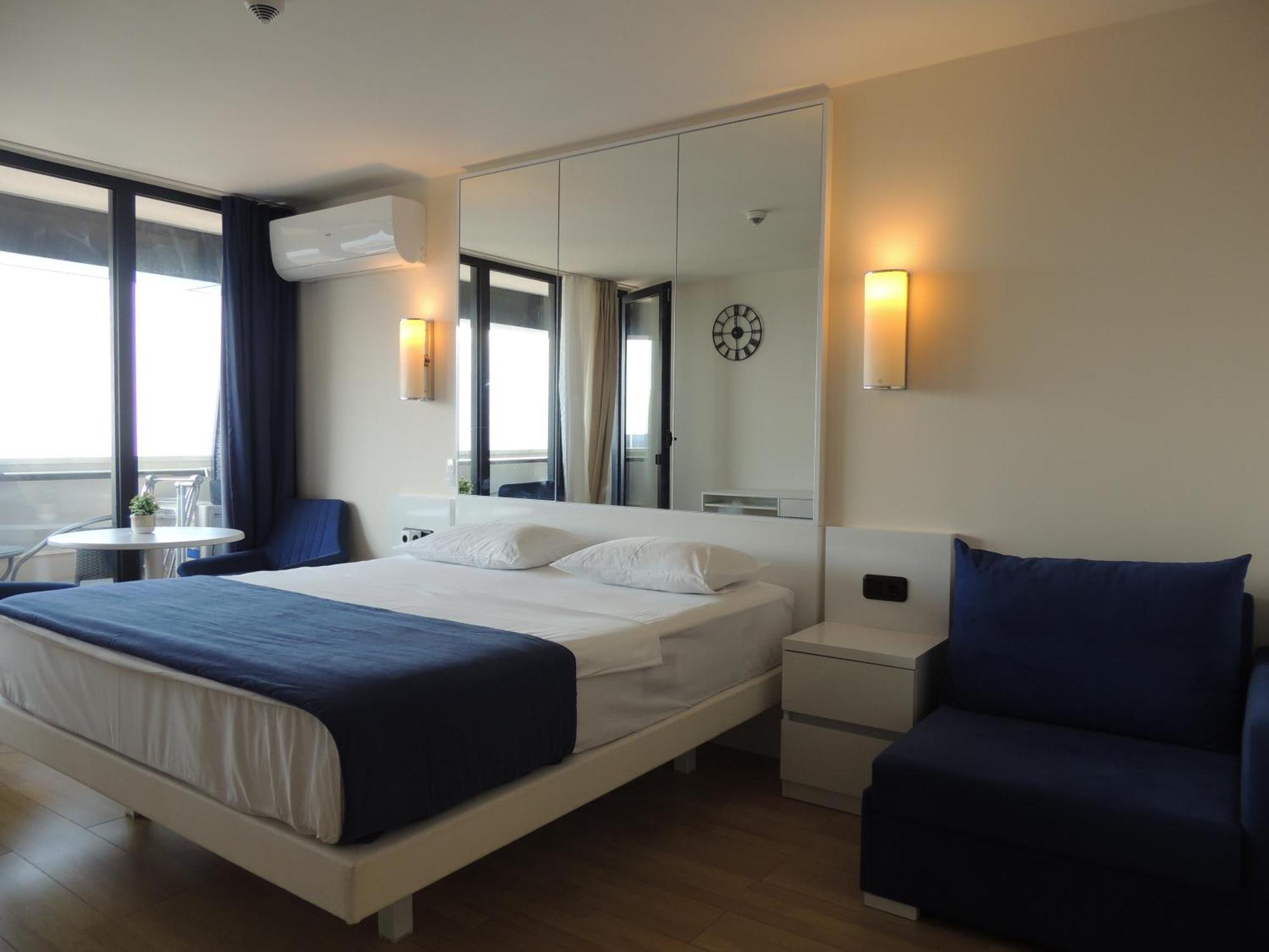 Orbi City Apartments On The Beach บาทูมิ ภายนอก รูปภาพ