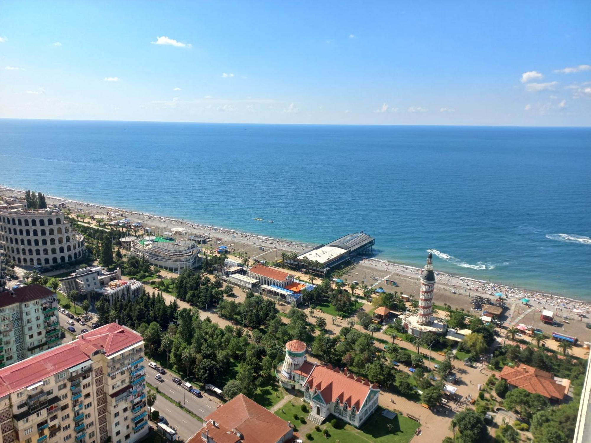 Orbi City Apartments On The Beach บาทูมิ ภายนอก รูปภาพ